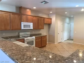 Photo #4: 2218856 Listing 