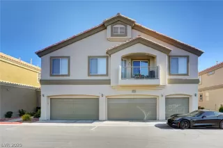 Photo #1: 2218887 Listing