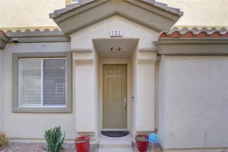 Photo #4: 2218887 Listing