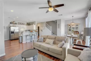 Photo #6: 2218887 Listing