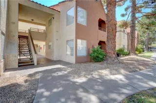 Photo #3: 2218893 Listing