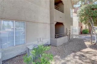 Photo #4: 2218893 Listing