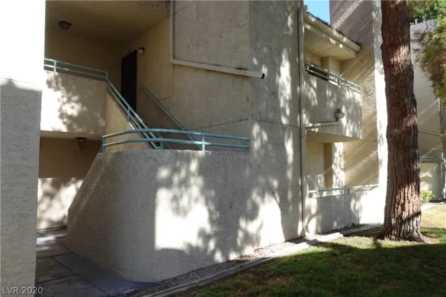 MLS: 2218915 Condo For Sale