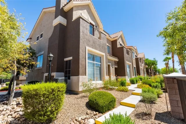 MLS: 2218957 Condo For Sale