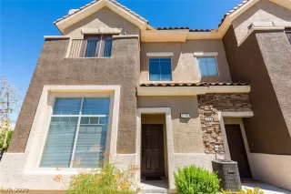 Photo #1: 2218957 Listing