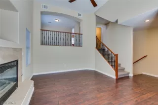 Photo #5: 2218957 Listing