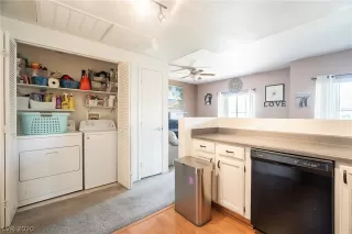 Photo #5: 2218972 Listing