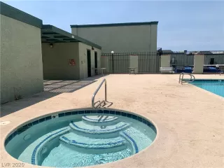 Photo #2: 2218988 Listing 