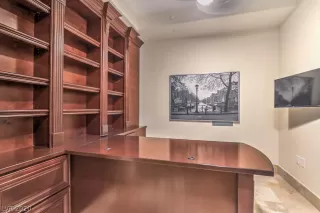 Photo #4: 2219000 Listing