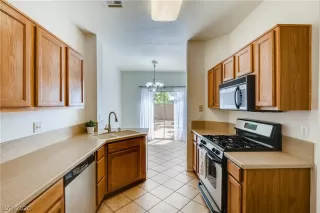 Photo #5: 2219015 Listing 