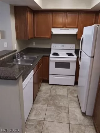 Photo #3: 2219042 Listing 