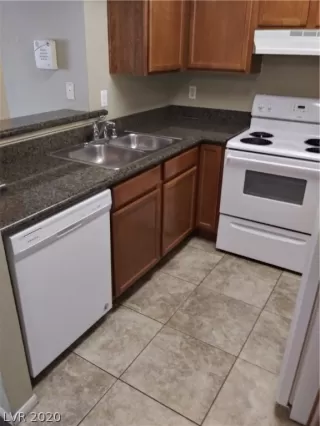 Photo #4: 2219042 Listing 