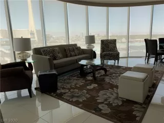 Photo #3: 2219046 Listing 