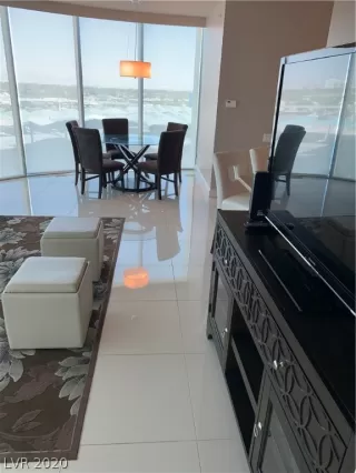 Photo #6: 2219046 Listing 