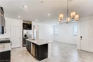 Photo #2: 2219067 Listing