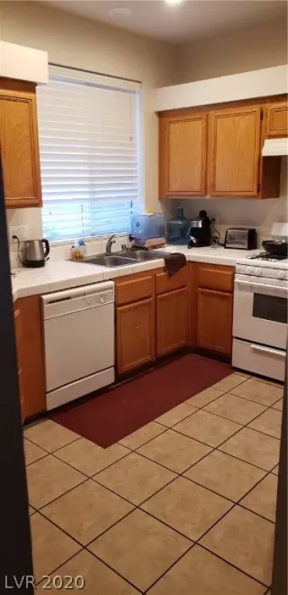 Photo #4: 2219070 Listing