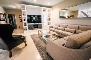 Photo #5: 2219086 Listing 