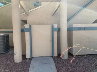 Photo #2: 2219121 Listing