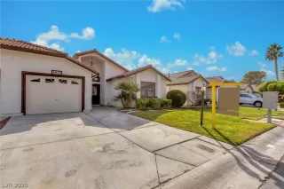 Photo #1: 2219140 Listing