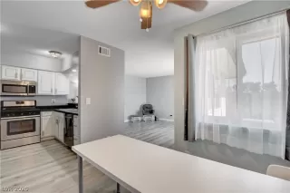 Photo #3: 2219192 Listing