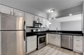 Photo #4: 2219192 Listing