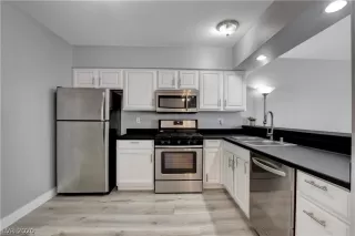 Photo #5: 2219192 Listing