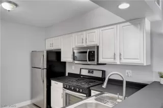 Photo #6: 2219192 Listing