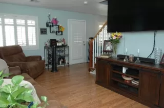 Photo #4: 2219394 Listing