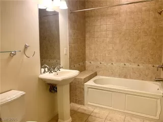 Photo #4: 2219422 Listing 