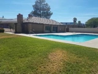 Photo #4: 2219534 Listing