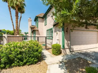 Photo #2: 2219556 Listing