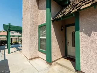 Photo #3: 2219556 Listing