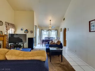 Photo #4: 2219556 Listing