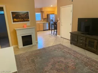 Photo #1: 2219565 Listing