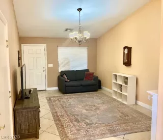 Photo #2: 2219565 Listing