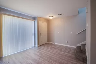 Photo #2: 2219594 Listing