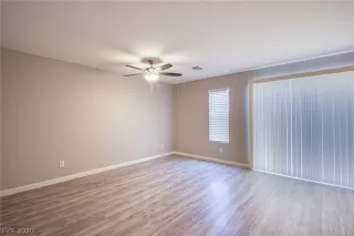 Photo #4: 2219594 Listing