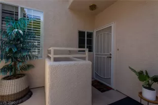 Photo #3: 2219650 Listing