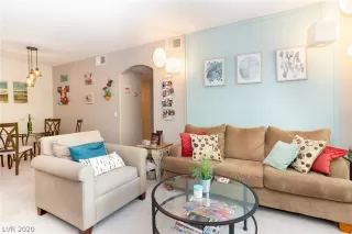 Photo #5: 2219650 Listing