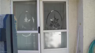 Photo #2: 2219651 Listing 