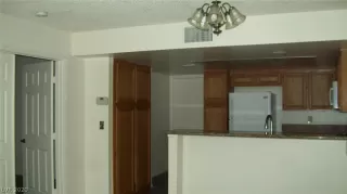 Photo #5: 2219651 Listing 