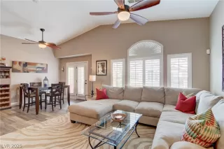 Photo #3: 2219671 Listing