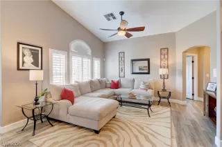 Photo #6: 2219671 Listing