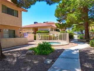 Photo #1: 2219706 Listing