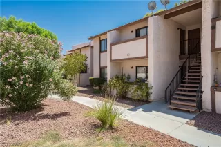 Photo #3: 2219721 Listing