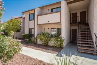 Photo #4: 2219721 Listing