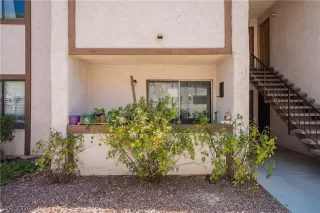 Photo #5: 2219721 Listing