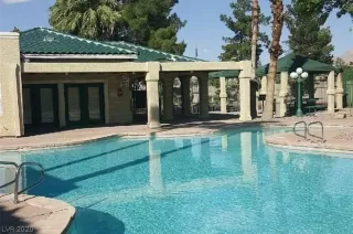 Photo #2: 2219738 Listing