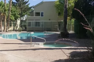 Photo #3: 2219738 Listing