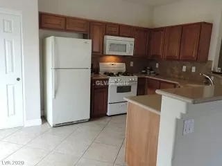 Photo #1: 2219763 Listing